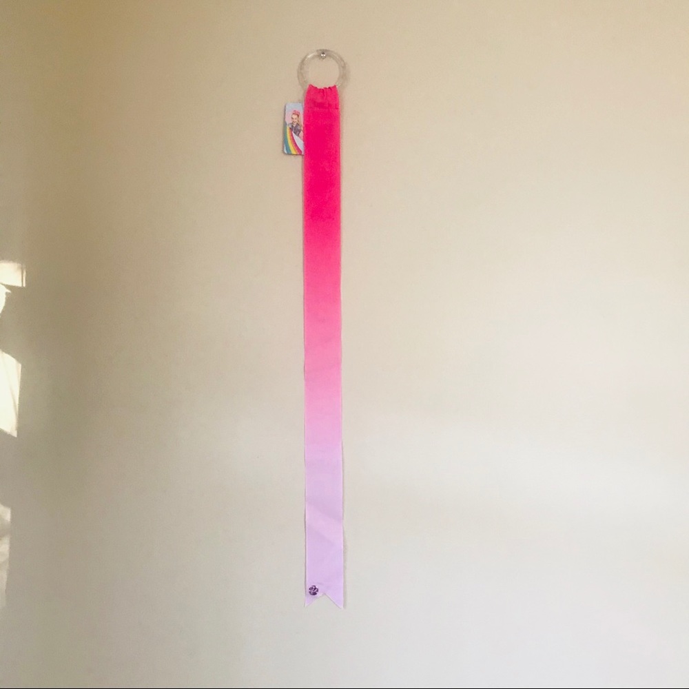 JoJo Siwa bow holder